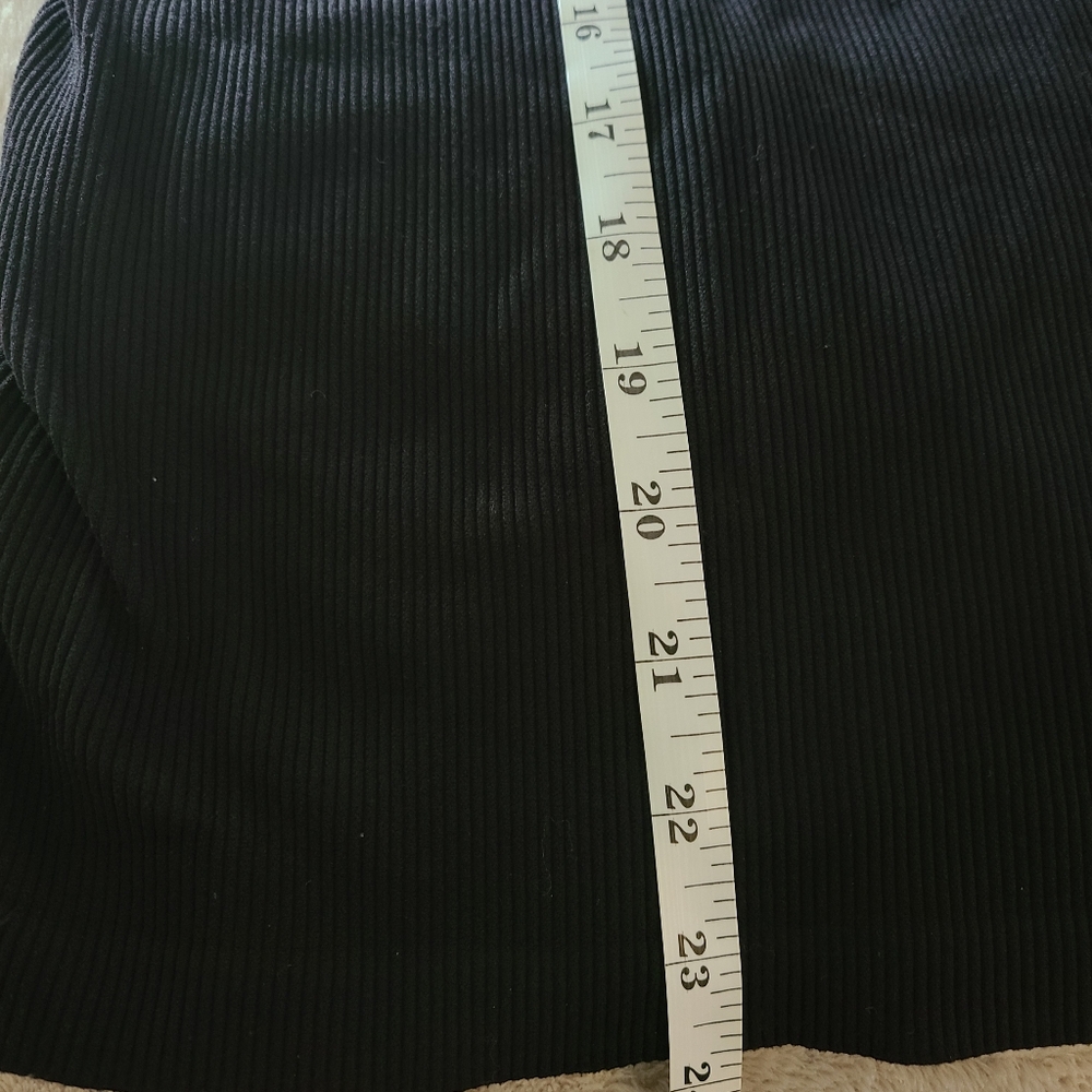 Nikibiki Women Stretchy Black Ribbed Halter Top - Picture 11 of 12